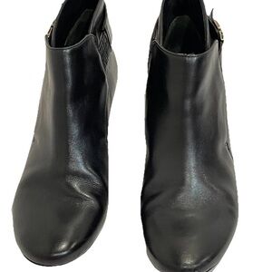 Tory Burch Black Leather Ankle Booties Size 7 1/2